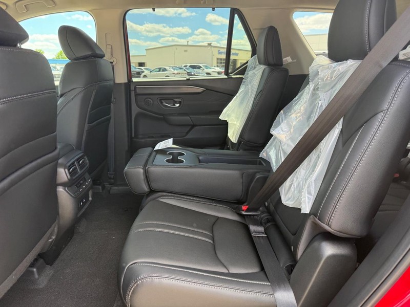 Honda Pilot Vehicle Image 8
