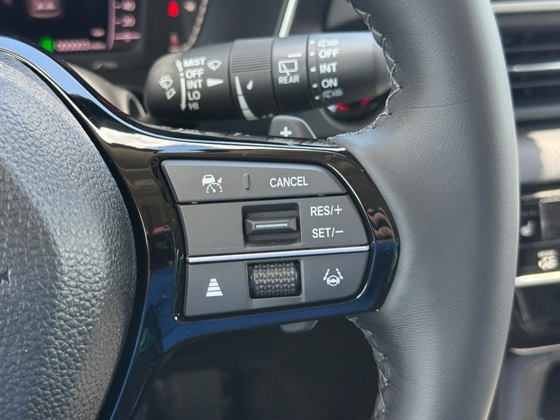 Honda Pilot Vehicle Image 16