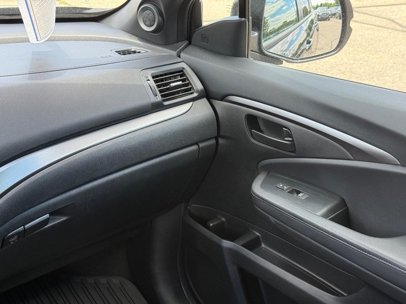 Honda Passport Vehicle Image 13