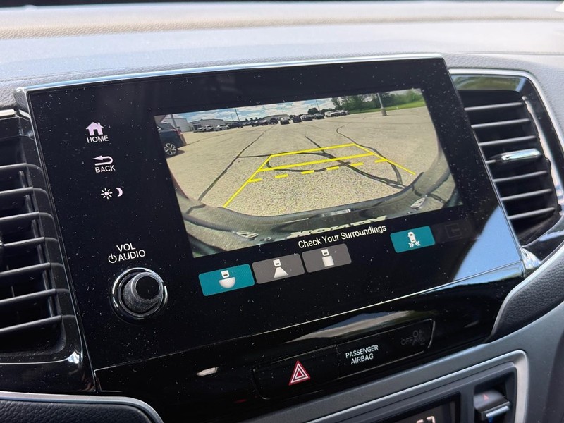 Honda Passport Vehicle Image 17