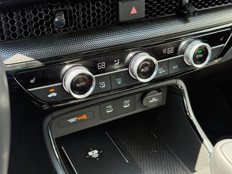 Honda CR-V Vehicle Full-screen Gallery Image 19