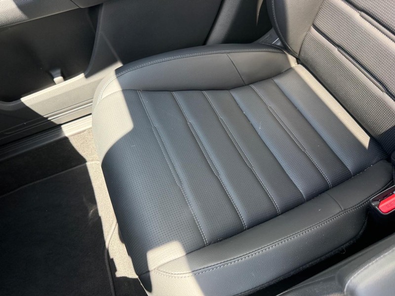 Honda CR-V Vehicle Full-screen Gallery Image 20