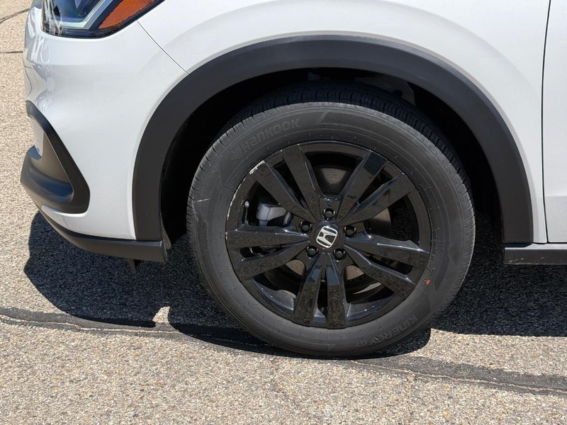 Honda HR-V Vehicle Full-screen Gallery Image 06