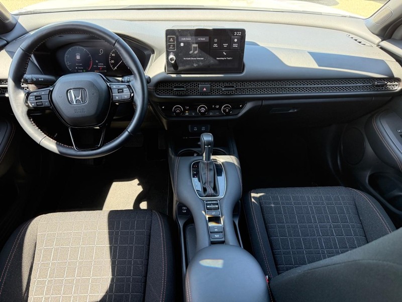 Honda HR-V Vehicle Full-screen Gallery Image 10