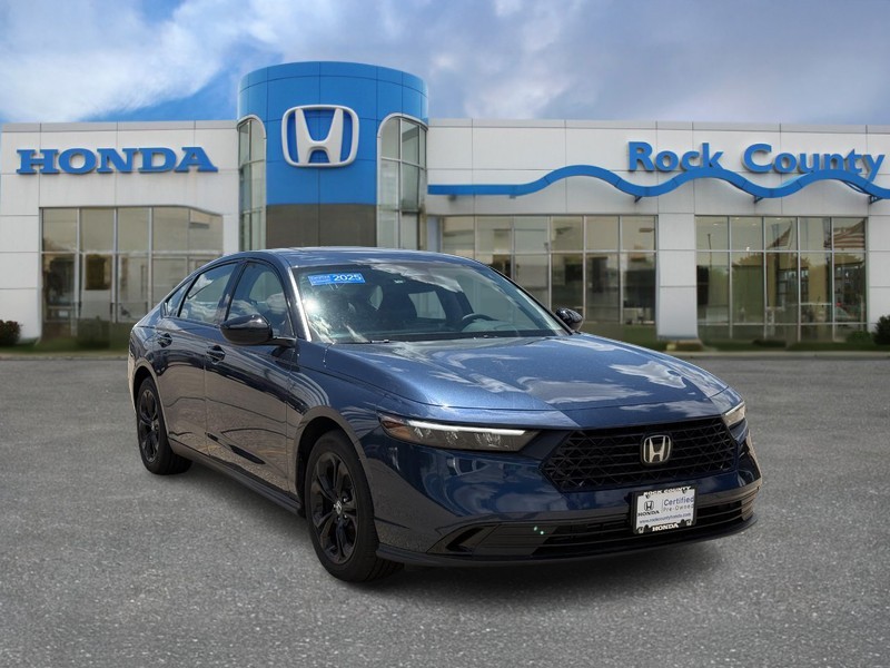 Honda Accord Sedan Vehicle Full-screen Gallery Image 01