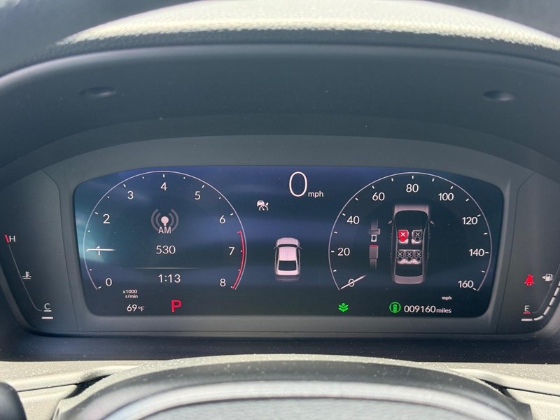 Honda Accord Sedan Vehicle Full-screen Gallery Image 17