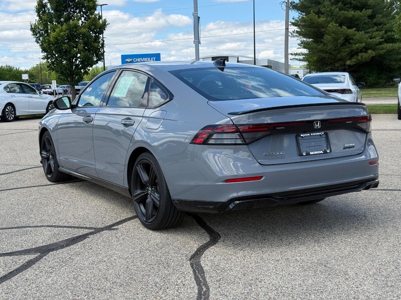 Honda Accord Hybrid Vehicle Image 5