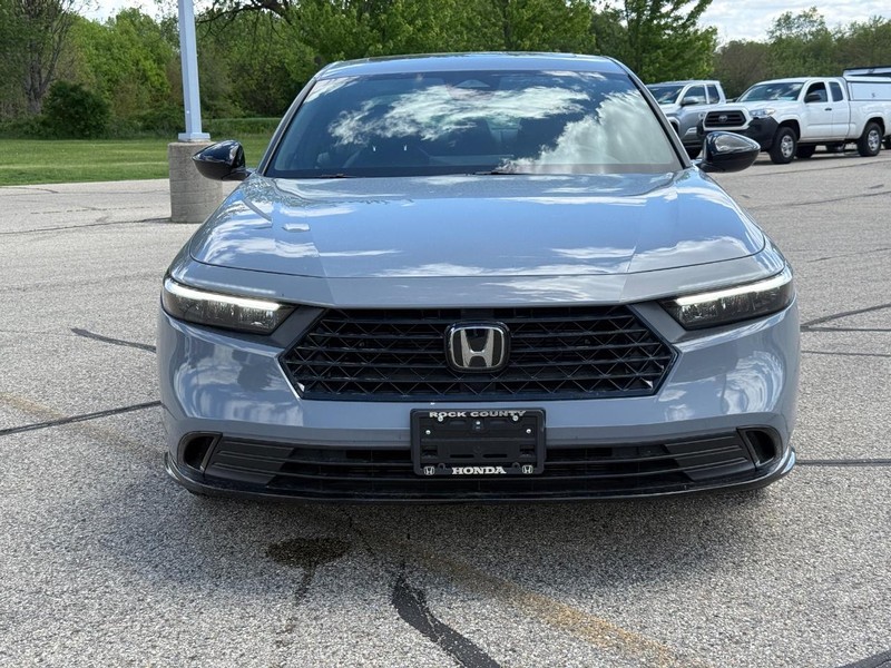 Honda Accord Hybrid Vehicle Image 8