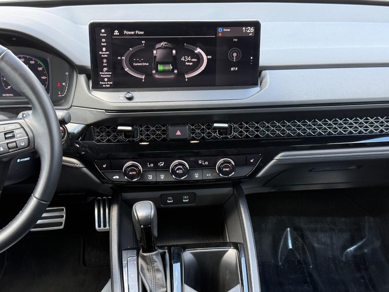 Honda Accord Hybrid Vehicle Image 11