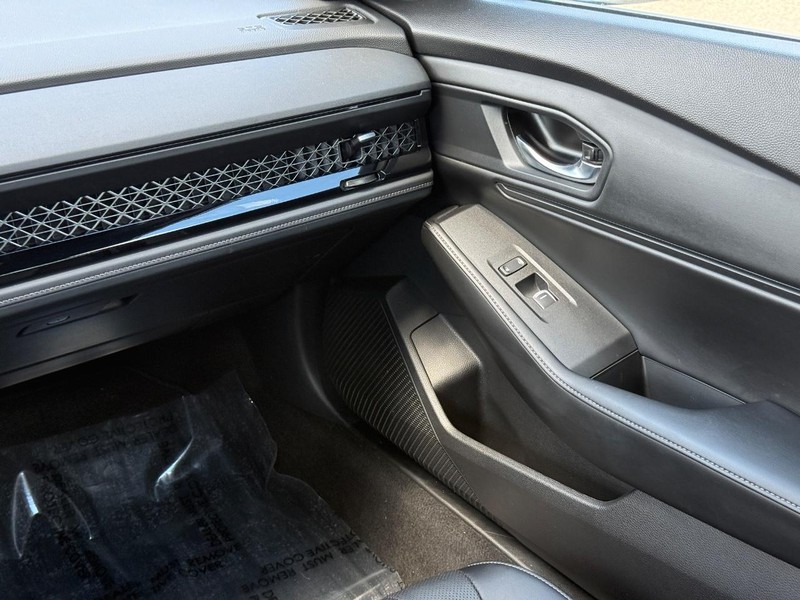 Honda Accord Hybrid Vehicle Image 14