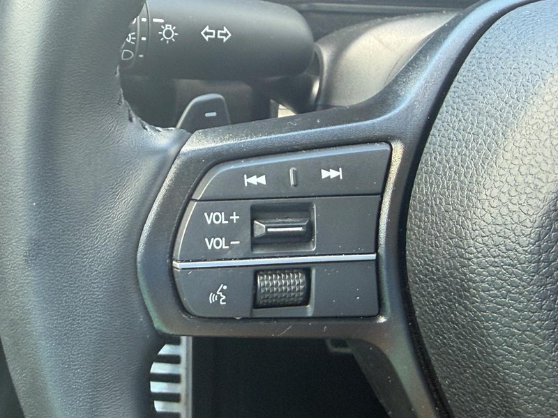 Honda Accord Hybrid Vehicle Image 15