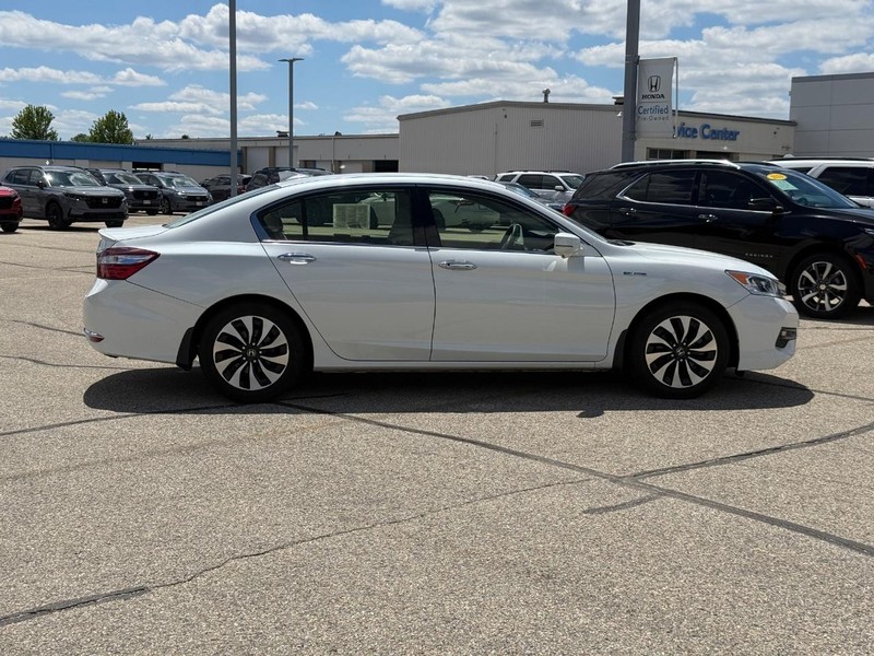 Honda Accord Hybrid Vehicle Image 2
