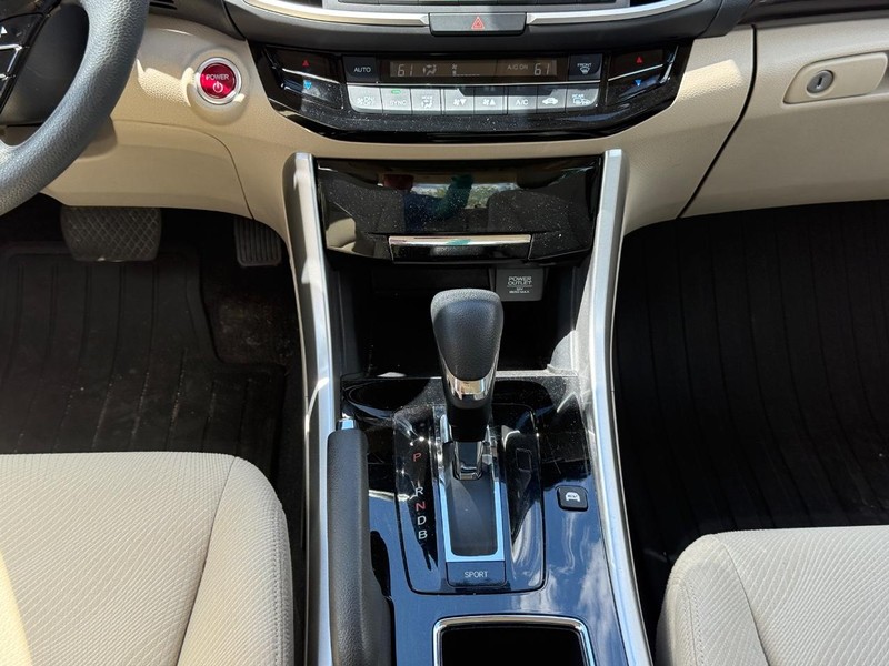 Honda Accord Hybrid Vehicle Image 11
