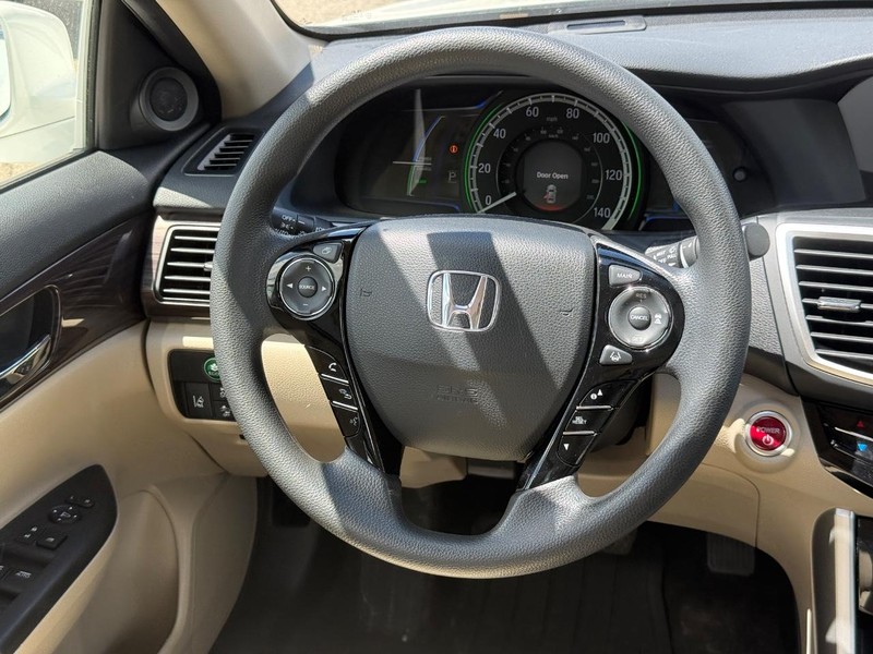 Honda Accord Hybrid Vehicle Image 12