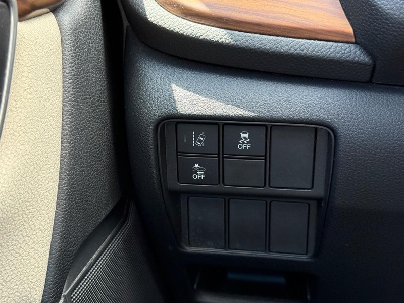 Honda CR-V Vehicle Image 21