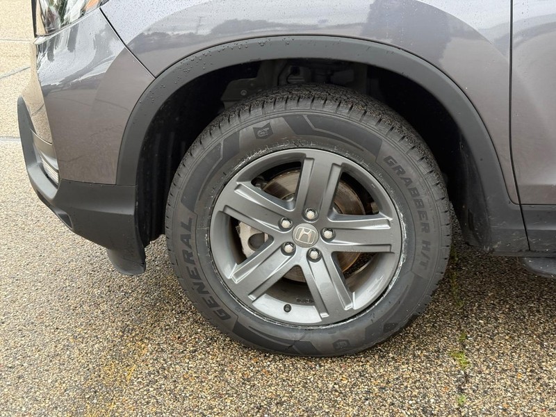 Honda Ridgeline Vehicle Full-screen Gallery Image 06