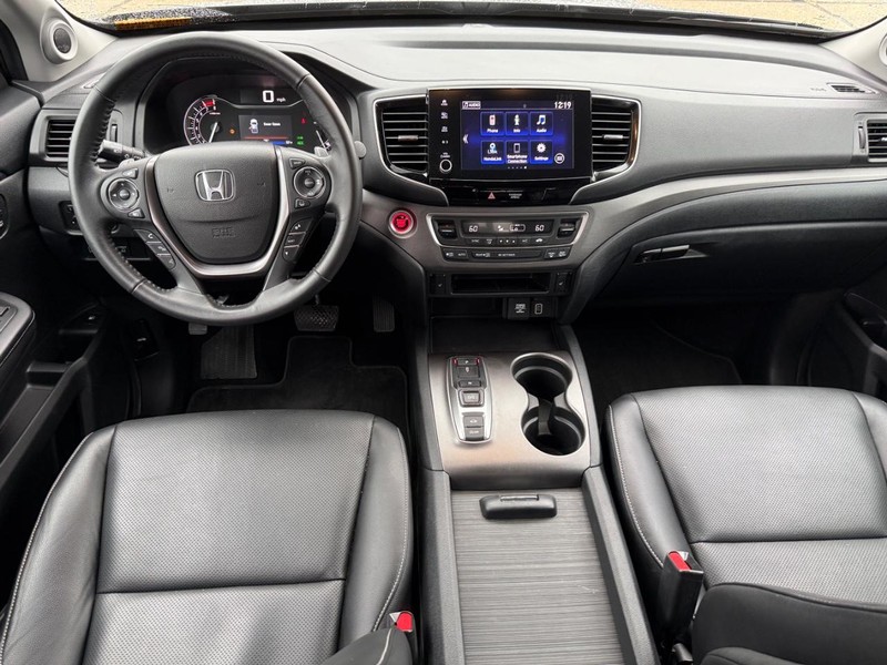Honda Ridgeline Vehicle Full-screen Gallery Image 10