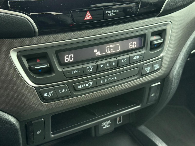 Honda Ridgeline Vehicle Full-screen Gallery Image 19