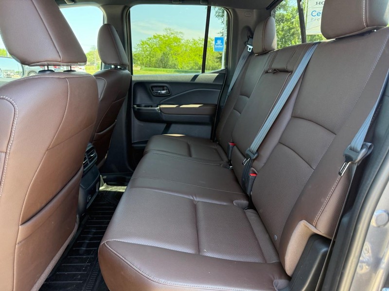 Honda Ridgeline Vehicle Full-screen Gallery Image 09