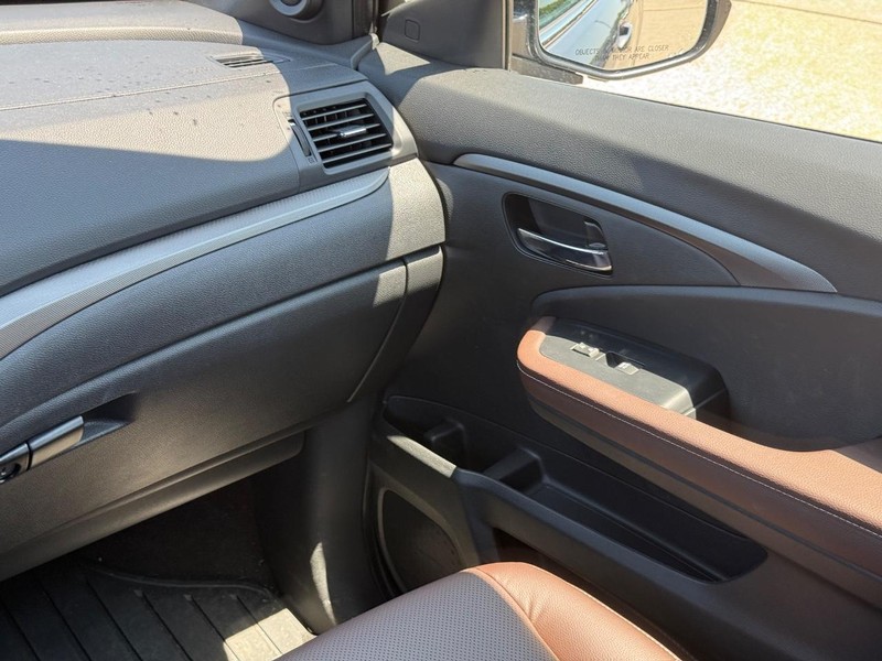 Honda Ridgeline Vehicle Full-screen Gallery Image 14