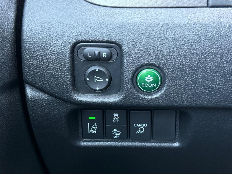 Honda Ridgeline Vehicle Full-screen Gallery Image 21