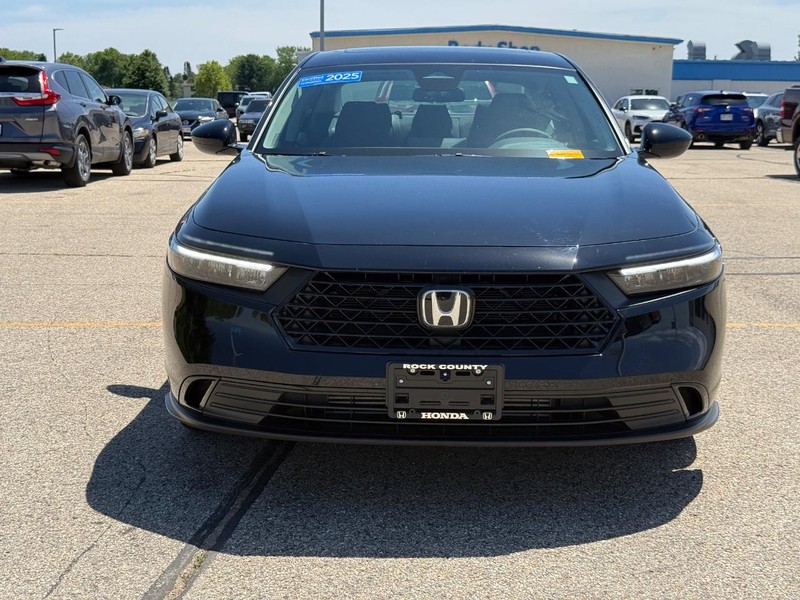 Honda Accord Sedan Vehicle Image 8