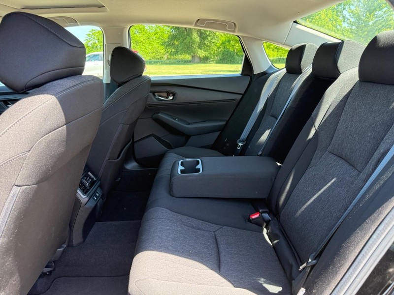 Honda Accord Sedan Vehicle Image 9