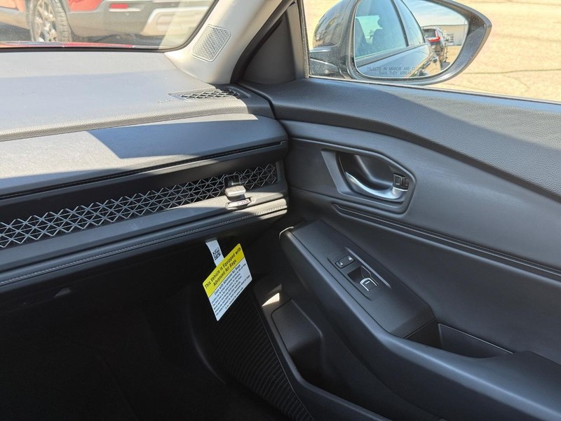 Honda Accord Sedan Vehicle Image 14