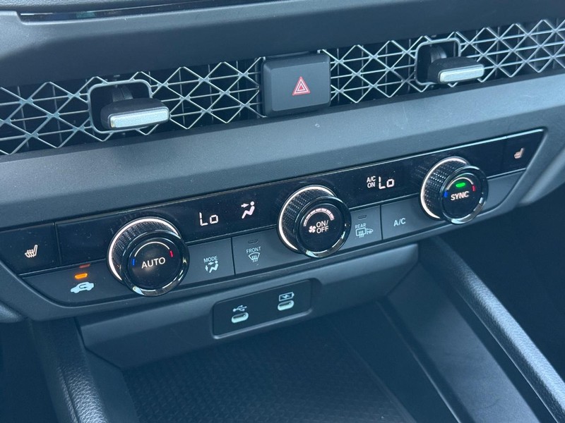 Honda Accord Sedan Vehicle Image 19
