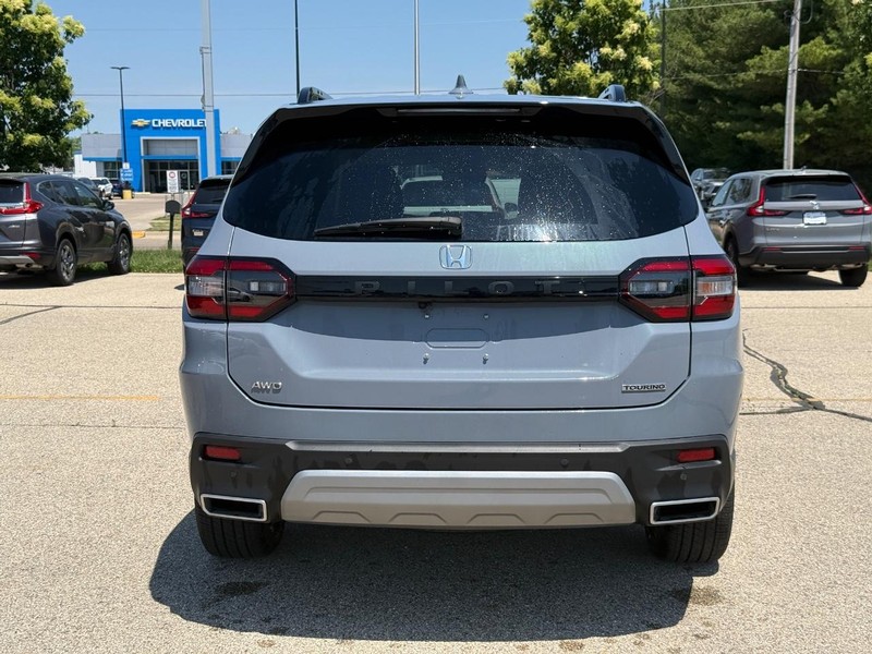 Honda Pilot Vehicle Image 4