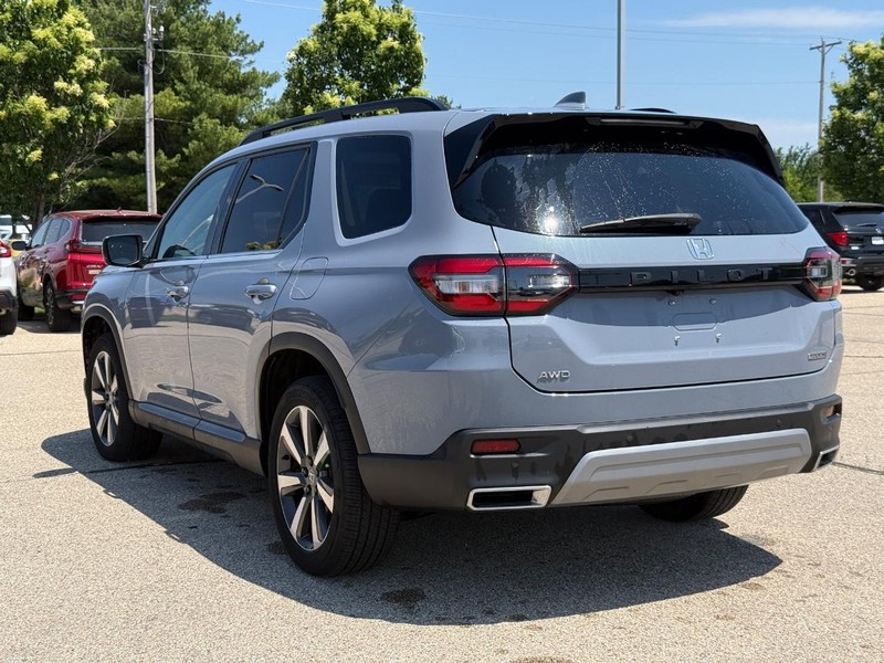 Honda Pilot Vehicle Image 5