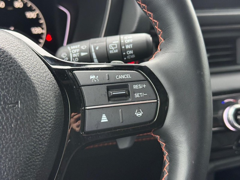 Honda Pilot Vehicle Full-screen Gallery Image 16