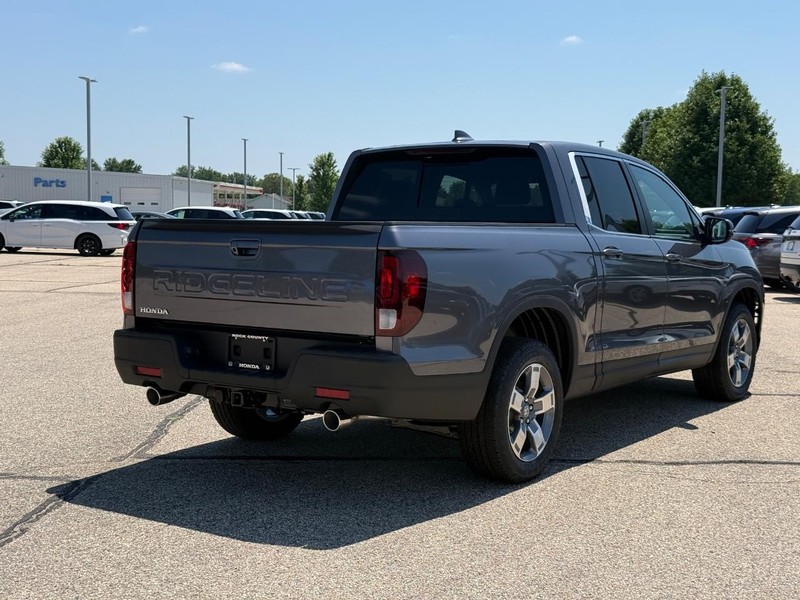 Honda Ridgeline Vehicle Image 3