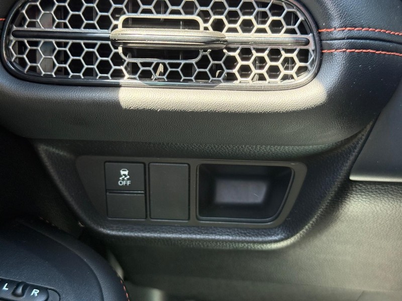 Honda HR-V Vehicle Image 21