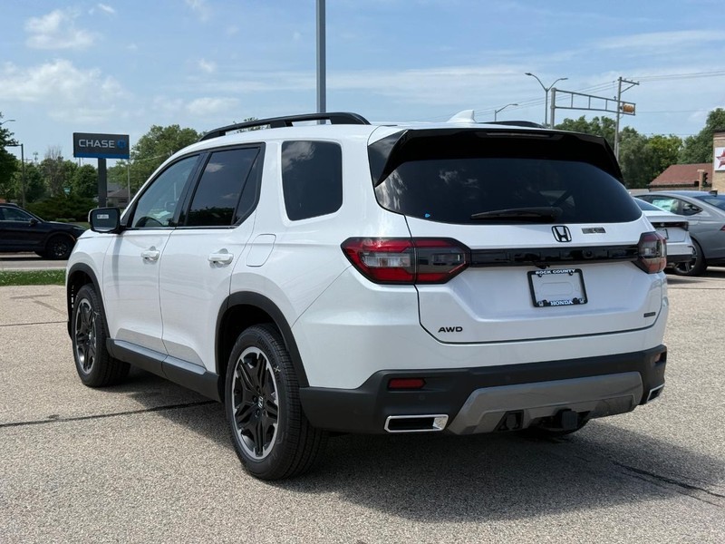 Honda Pilot Vehicle Image 5