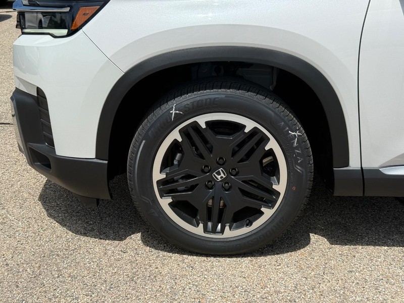 Honda Pilot Vehicle Image 6