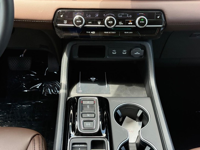Honda Pilot Vehicle Image 13