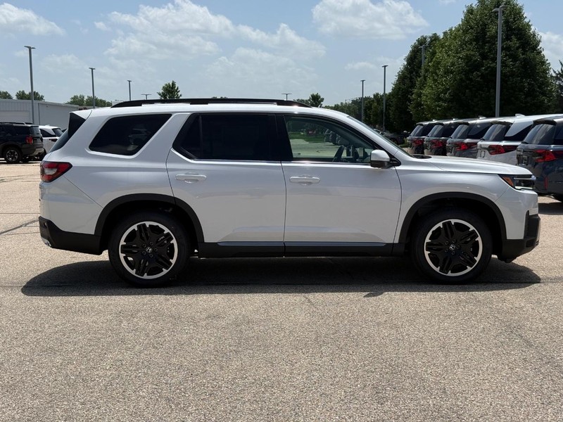 Honda Pilot Vehicle Image 2