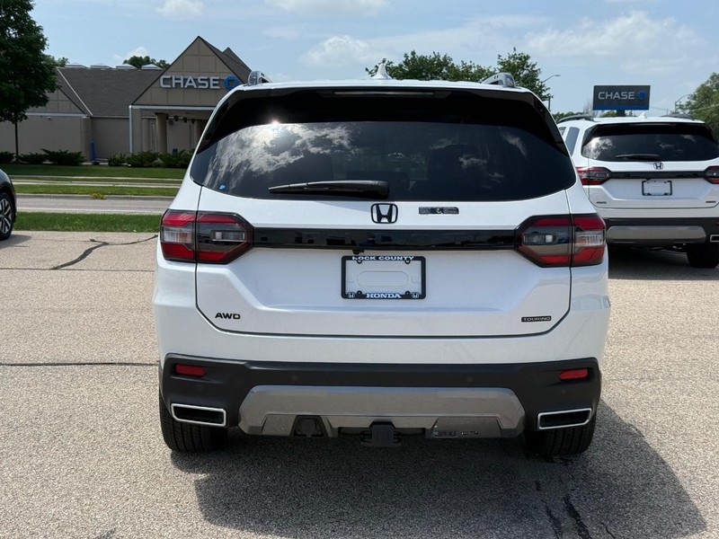 Honda Pilot Vehicle Image 4