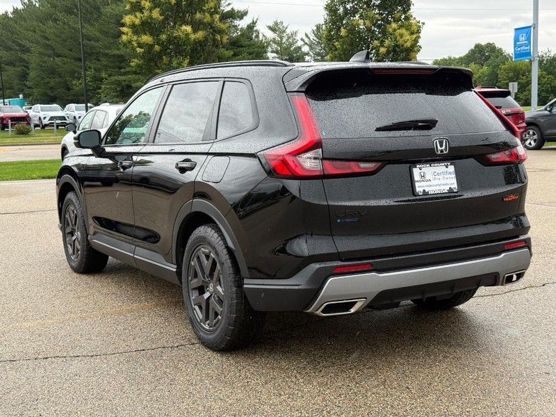 Honda CR-V Hybrid Vehicle Full-screen Gallery Image 03
