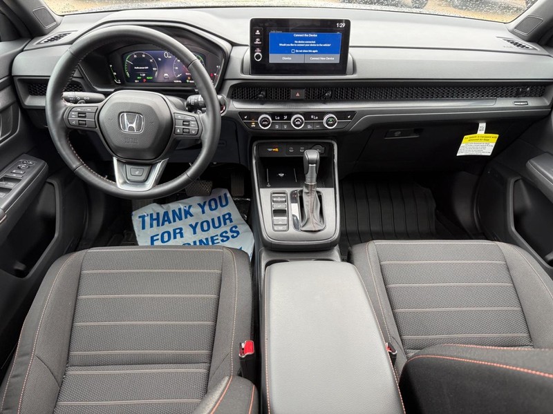Honda CR-V Hybrid Vehicle Full-screen Gallery Image 10
