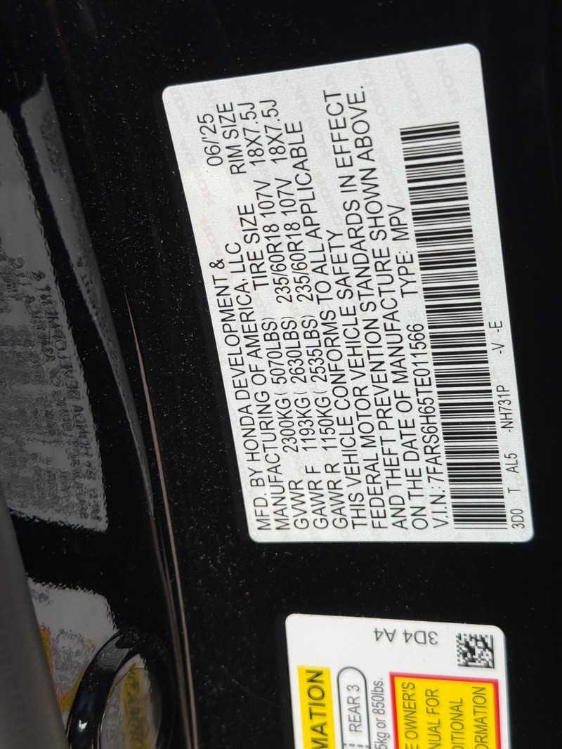 Honda CR-V Hybrid Vehicle Full-screen Gallery Image 22