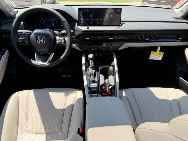 Honda Accord Hybrid Vehicle Image 10