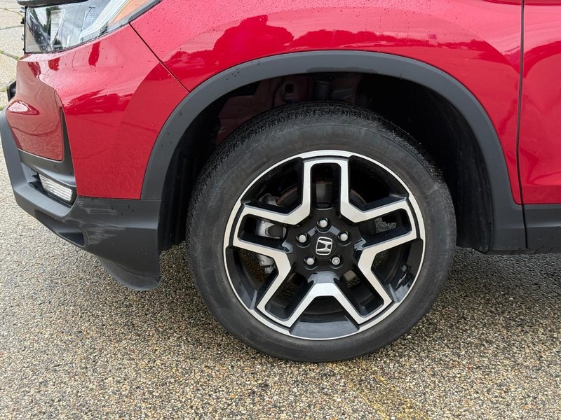 Honda Passport Vehicle Full-screen Gallery Image 06