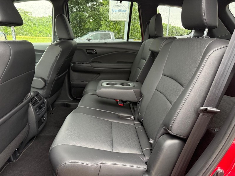 Honda Passport Vehicle Full-screen Gallery Image 09