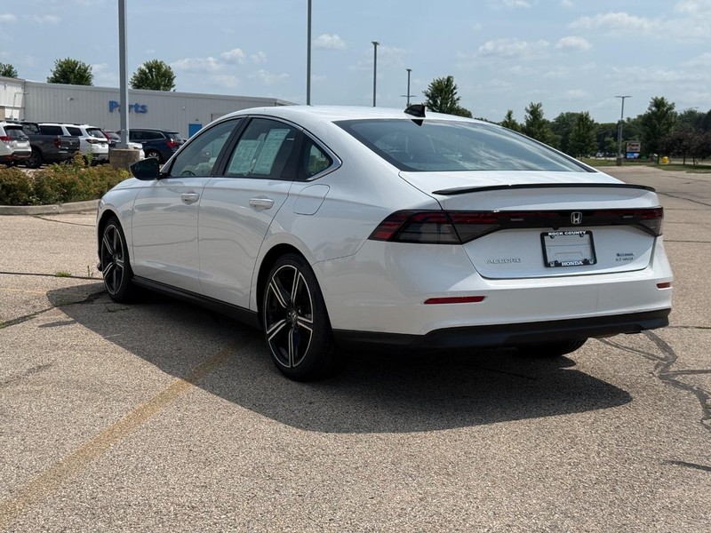 Honda Accord Hybrid Vehicle Image 5