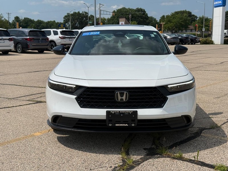 Honda Accord Hybrid Vehicle Image 8