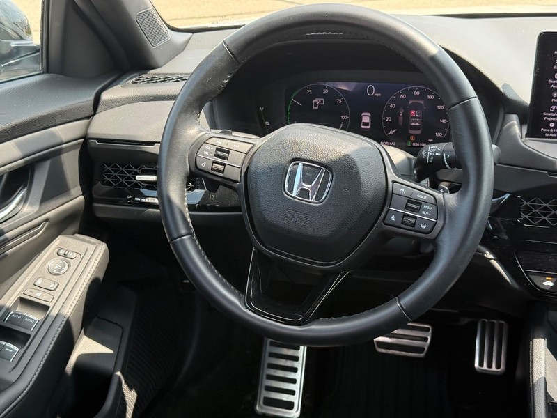 Honda Accord Hybrid Vehicle Image 13