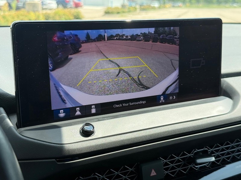 Honda Accord Hybrid Vehicle Image 18
