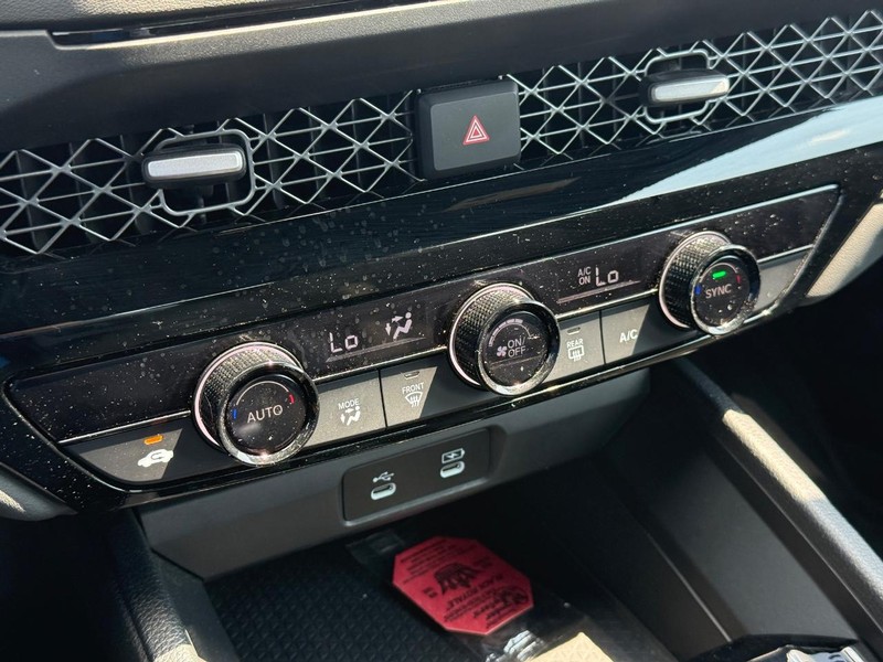 Honda Accord Hybrid Vehicle Image 19